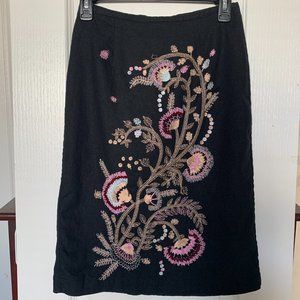 SKIRT - sz 4P EDWARD Petite black, embroidered pencil skirt, lined, below knee
